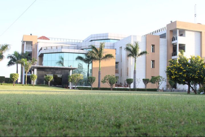 https://cache.careers360.mobi/media/colleges/social-media/media-gallery/17805/2018/12/9/Campus View of Forte Institute of Technology Meerut_Campus-View.jpg